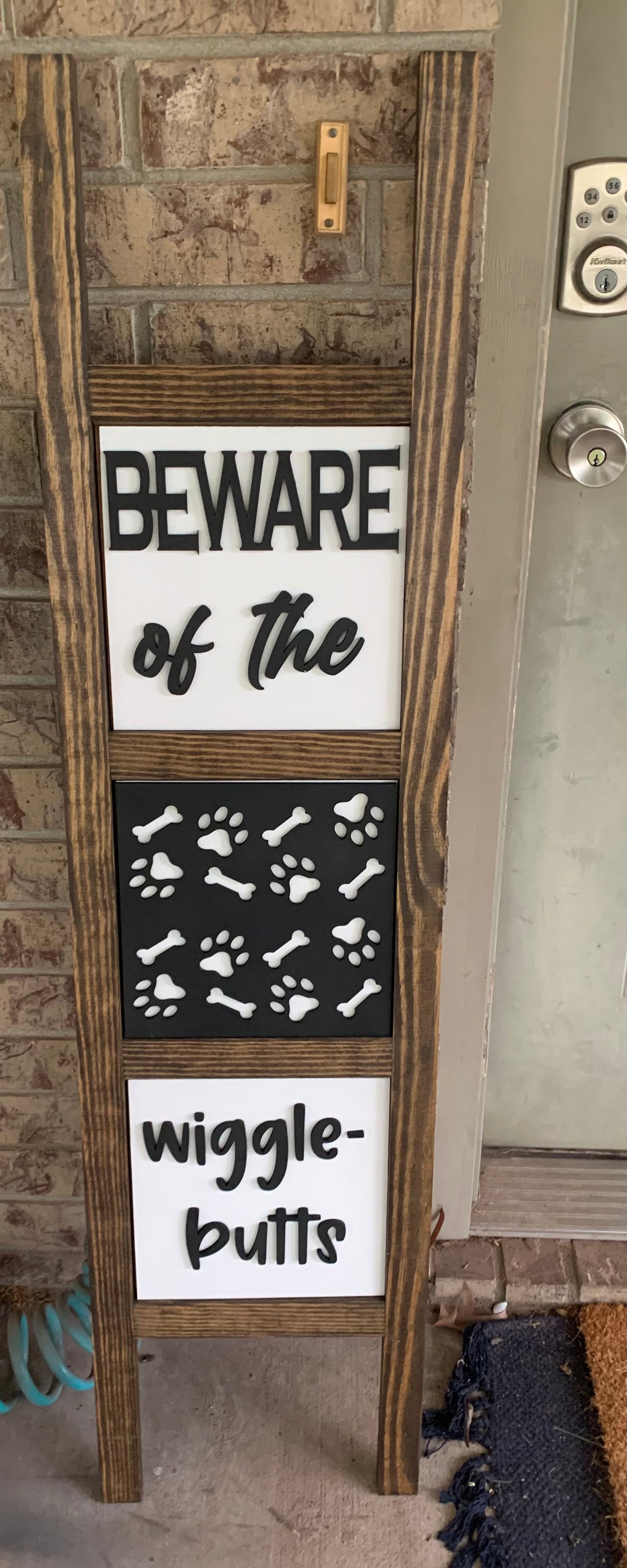 Beware the Wigglebutts